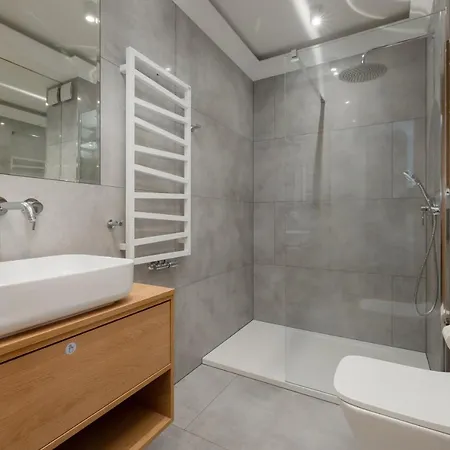 Διαμέρισμα Z Tarasem W Centrum Swinoujscia By Renters *